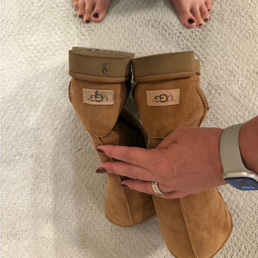UGG Tan Suede Women's Slippers - Picture 4 of 5